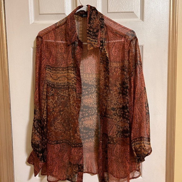 Zara Semi sheer printed paisley top. Perfect fall colors - Picture 2 of 3